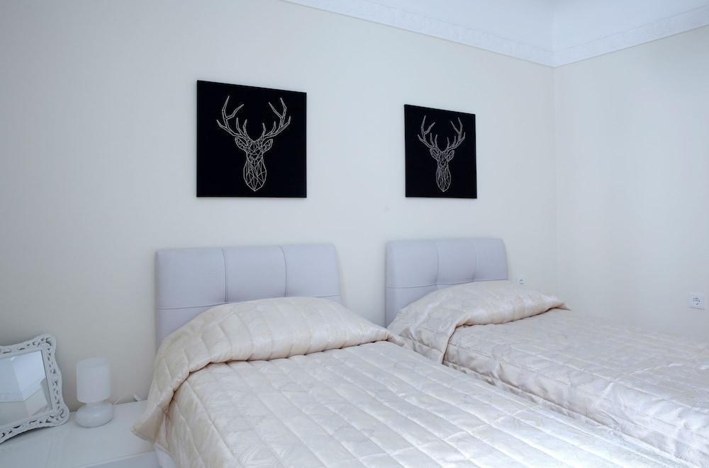 The White House In Plaka By Jj Hospitality Villa Athena Bagian luar foto